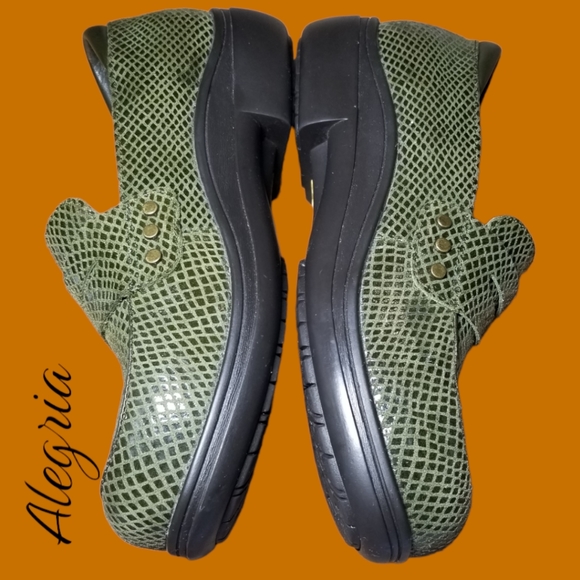 Alegria Taylor Pro Olive Glossy Snake Penny Loafer - Picture 7 of 10